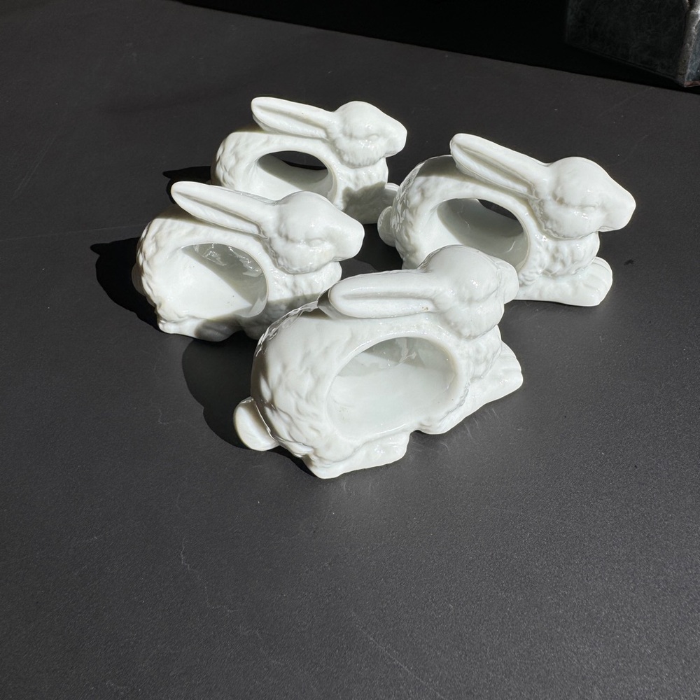 Vintage Daytons Ceramic White Bunny Rabbit Easter Napkin Rings